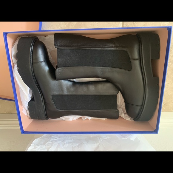 [SOLD] Stuart Weitzman Presley Ultralift Booties - Picture 2 of 4